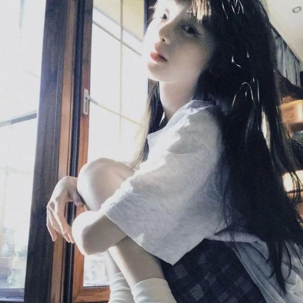 蓝天花朵